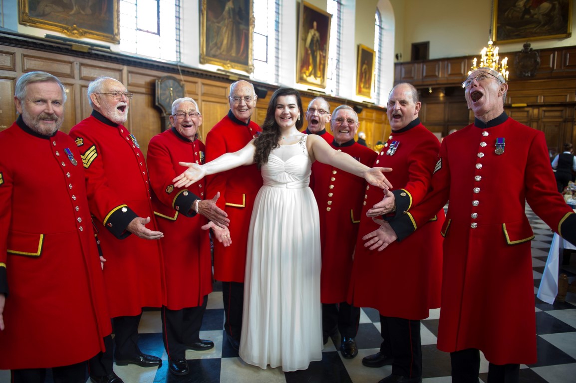 Charlotte Jaconelli and the Chelsea Pensioners